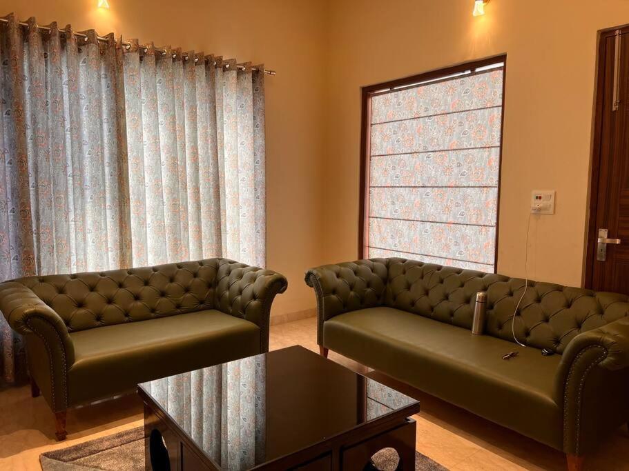 5Bhk Home Away From Home At Ranjit Avenue Амритсар Екстериор снимка
