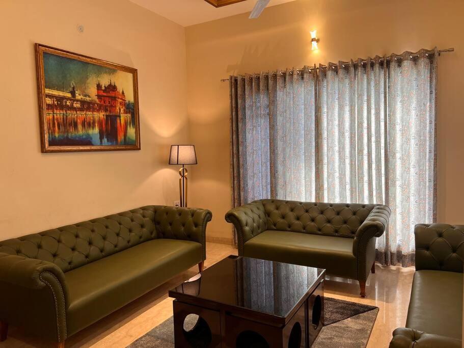 5Bhk Home Away From Home At Ranjit Avenue Амритсар Екстериор снимка