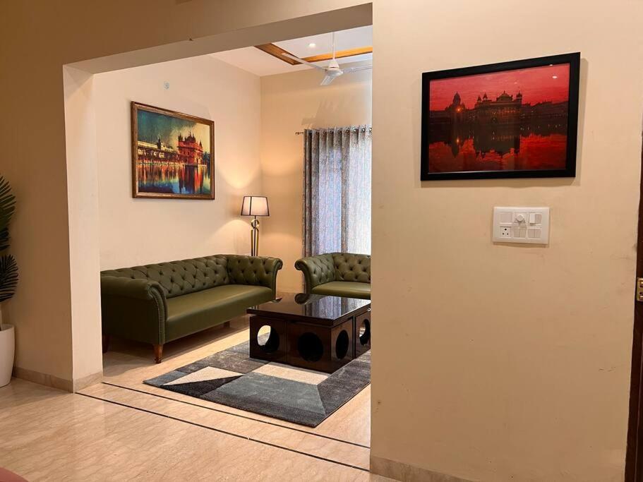 5Bhk Home Away From Home At Ranjit Avenue Амритсар Екстериор снимка