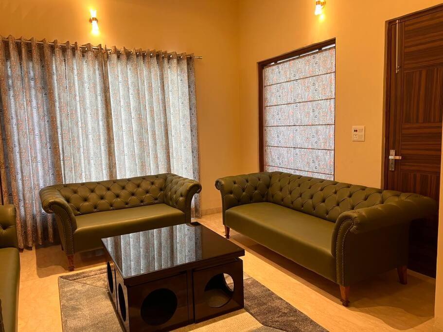 5Bhk Home Away From Home At Ranjit Avenue Амритсар Екстериор снимка
