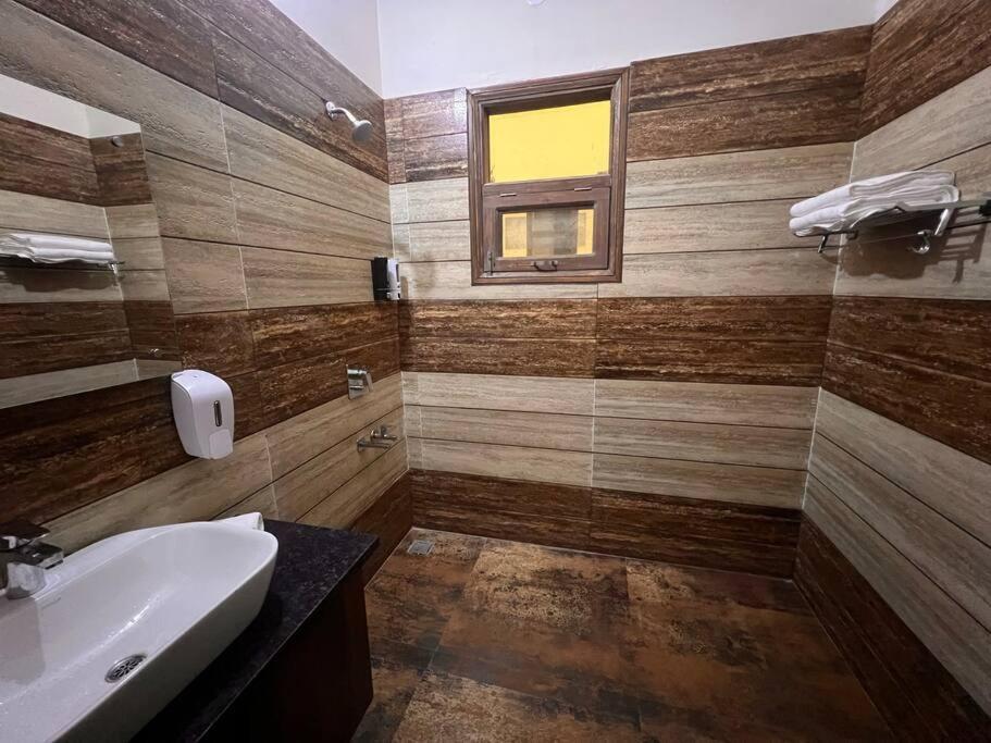 5Bhk Home Away From Home At Ranjit Avenue Амритсар Екстериор снимка