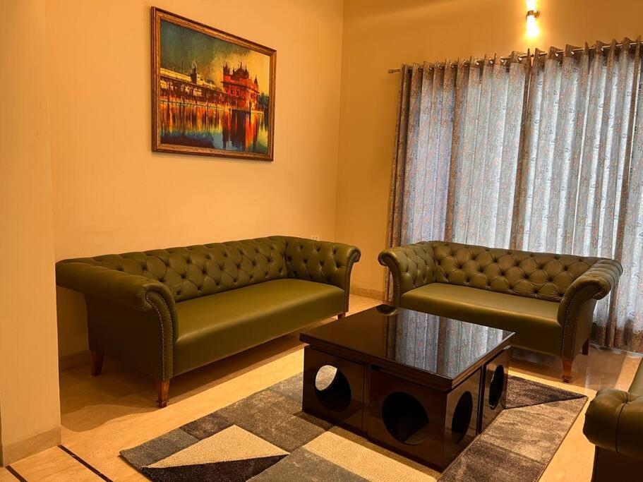 5Bhk Home Away From Home At Ranjit Avenue Амритсар Екстериор снимка